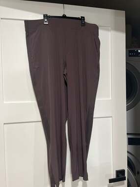 Athleta Brooklyn Ribbed Ankle Pant Mauve Size 16